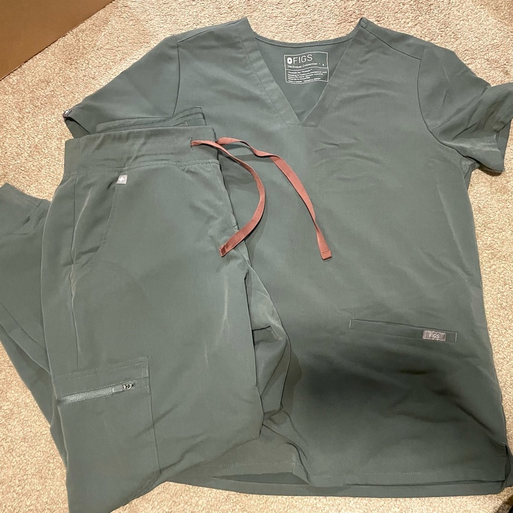 FIGS - scrub set. Bonsai color